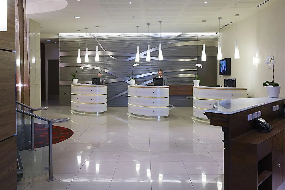 Novotel Christchurch Cathedral Square 4*,
