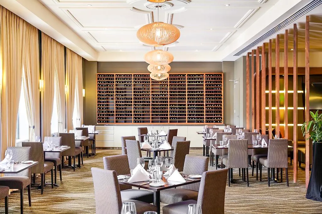 Novotel Christchurch Cathedral Square 4*,