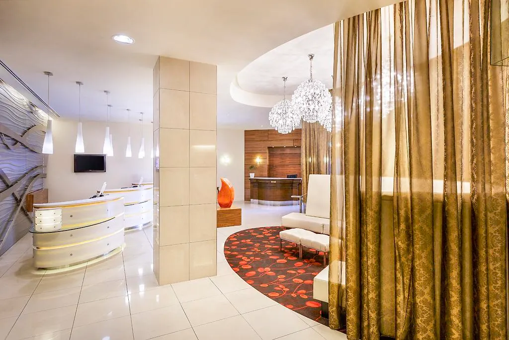 Novotel Christchurch Cathedral Square Hotel