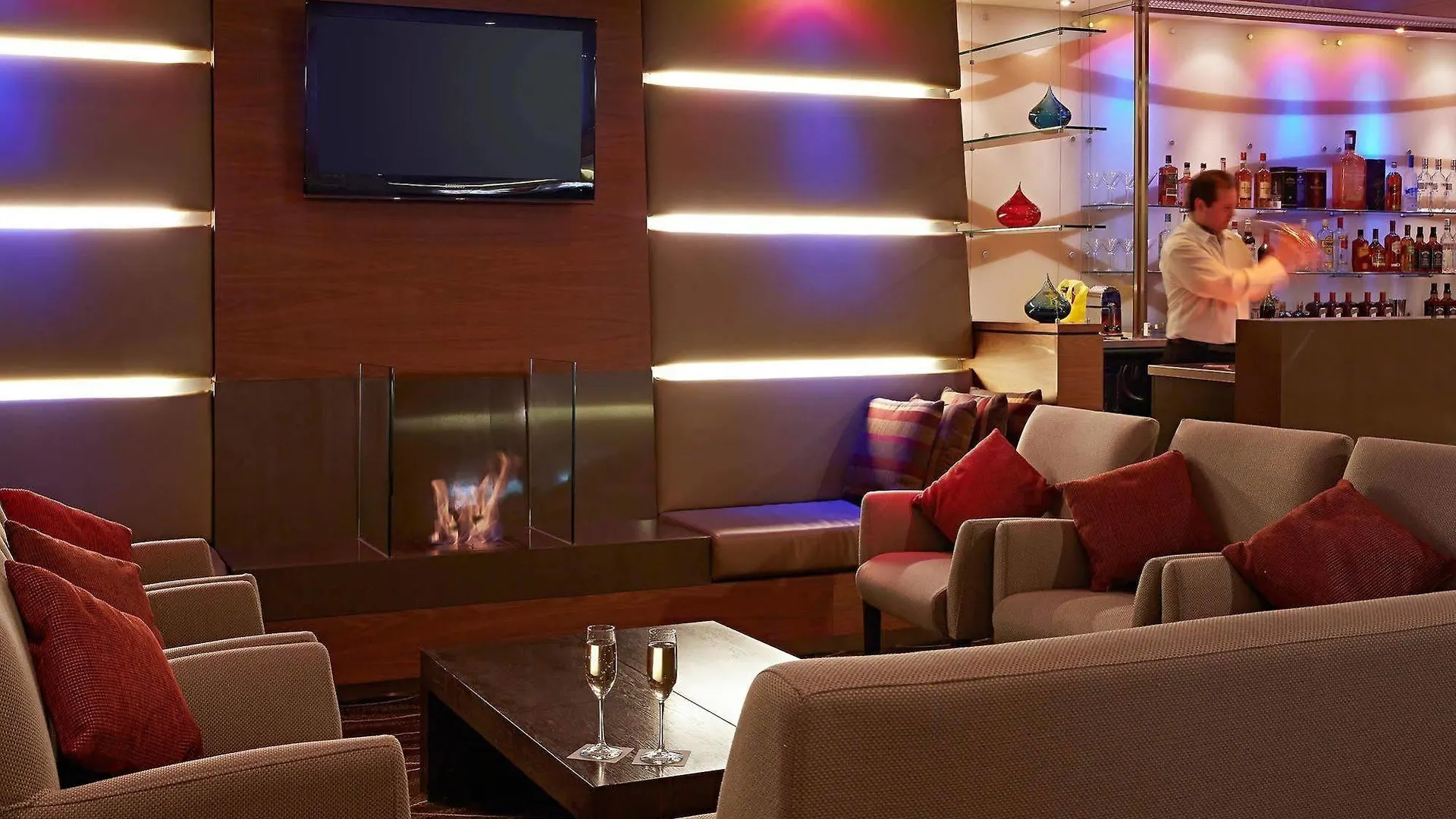Novotel Christchurch Cathedral Square 4*,